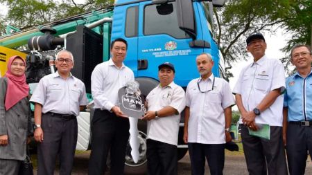 images/newsimages/2018/Department Of Mineral And Geoscience Malaysia Chooses MAN For Drilling Work.jpg#joomlaImage://local-images/newsimages/2018/Department Of Mineral And Geoscience Malaysia Chooses MAN For Drilling Work.jpg?width=800&height=450