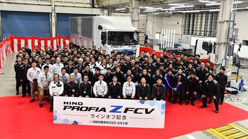 Line-off For Hino Profia Z FCV Heavy-duty Fuel Cell Truck